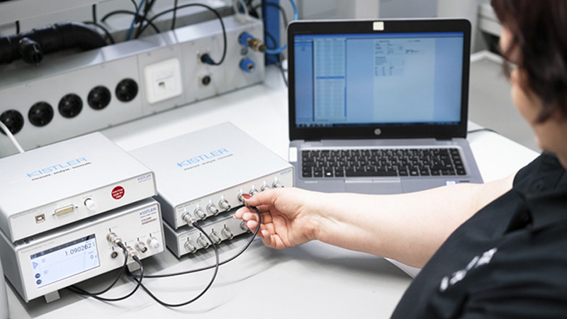 HIKI TEC., JSC chuyển giao bộ thiết bị đo, hiệu chuẩn cho đơn vị đo lường quân đội