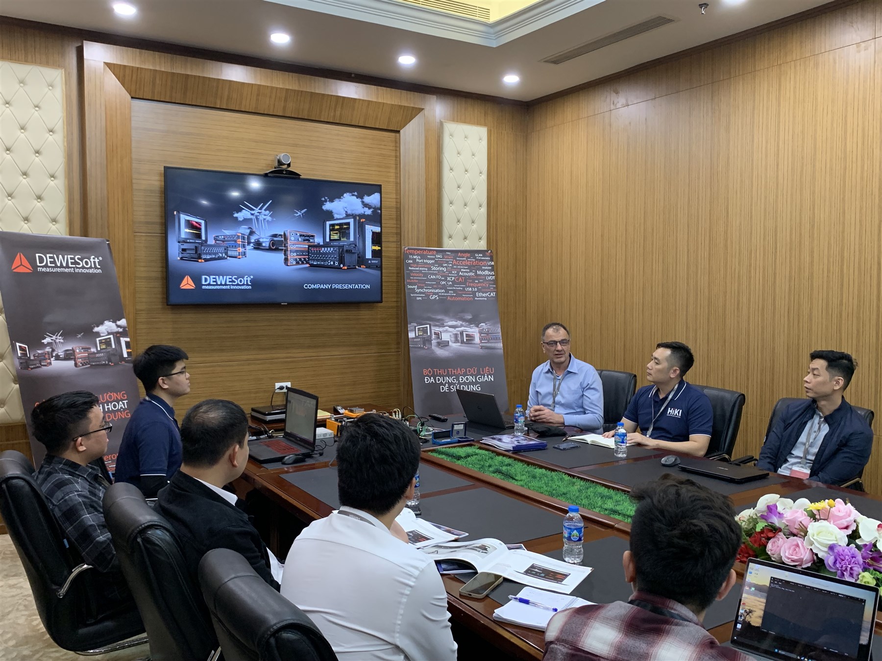 HIKI TEC., JSC and DEWESoft experts successfully organized a series of Seminars at universities and leading research centers in Vietnam.